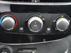 Renault Clio thumbnail 10