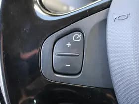 Renault Captur thumbnail 15