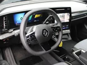 Renault Mégane E-Tech thumbnail 17
