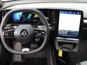 Renault Mégane E-Tech thumbnail 3