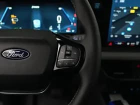 Ford E-Transit Courier Limited 44 kWh thumbnail 15