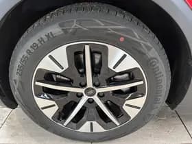 Ford Explorer thumbnail 19