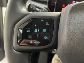 Ford Explorer thumbnail 12