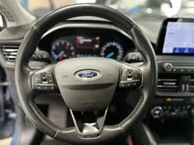 Ford Focus thumbnail 12