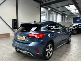 Ford Focus thumbnail 4