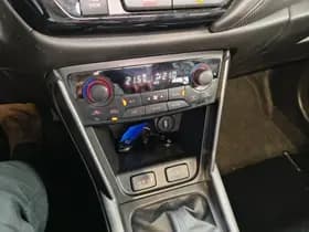 Suzuki S-Cross thumbnail 12