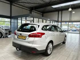 Ford Focus thumbnail 4