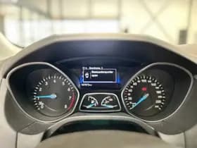 Ford Focus thumbnail 9