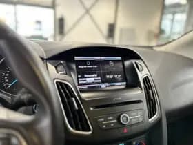 Ford Focus thumbnail 10