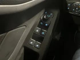 Ford Focus Wagon Ecoboost Hybrid 155 pk ST-line thumbnail 10