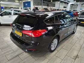 Ford Focus thumbnail 3