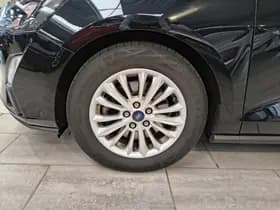 Ford Focus thumbnail 5