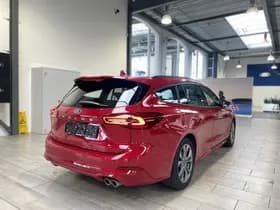 Ford Focus thumbnail 3