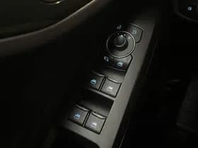 Ford Focus thumbnail 8