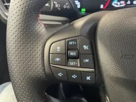 Ford Focus thumbnail 10