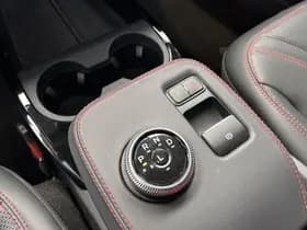 Ford Mustang Mach-E thumbnail 18