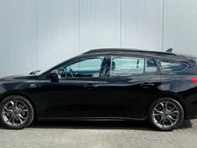 Ford Focus Wagon Hybrid 125pk ST Line thumbnail 3