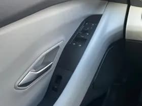 Ford Capri Ext Range RWD 77 kWh PREMIUM thumbnail 10