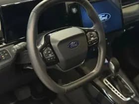 Ford Puma EcoBoost 155 pk Hybrid Titanium thumbnail 9