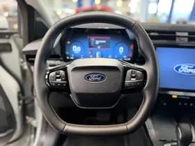 Ford Puma EcoBoost 155 pk Hybrid Titanium thumbnail 6