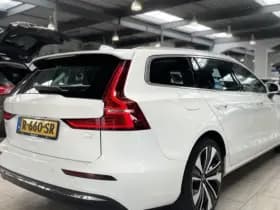 Volvo V60 2.0 T6 Plug-in hybrid AWD 350 pk Essential Bright thumbnail 4