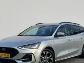 Ford Focus Wagon EcoBoost Hybrid ST Line X 155PK thumbnail 2