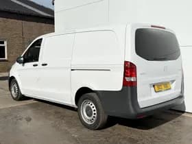 Mercedes-Benz Vito thumbnail 2