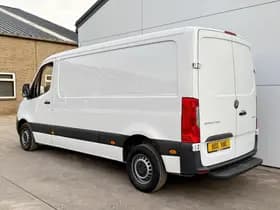 Mercedes-Benz Sprinter thumbnail 2