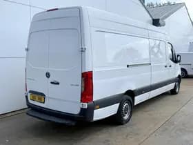 Mercedes-Benz Sprinter thumbnail 3