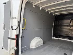 Volkswagen Crafter thumbnail 12