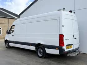 Mercedes-Benz Sprinter thumbnail 2