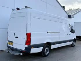 Mercedes-Benz Sprinter thumbnail 3