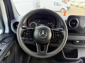 Mercedes-Benz Sprinter thumbnail 19