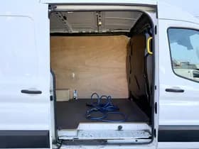 Ford E transit 68kwh 184pk thumbnail 11