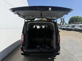 Ford Tourneo Custom thumbnail 12