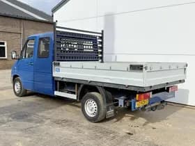 Mercedes-Benz Sprinter thumbnail 2