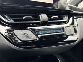 Toyota C-HR 2.0 Hybrid Dynamic Stoel thumbnail 13