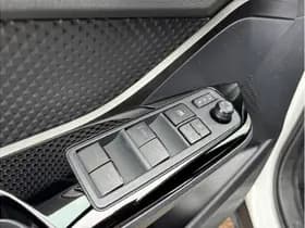 Toyota C-HR 2.0 Hybrid Dynamic Stoel thumbnail 14