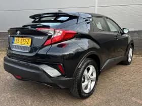 Toyota C-HR 1.8 Hybrid Dynamic Limited thumbnail 13