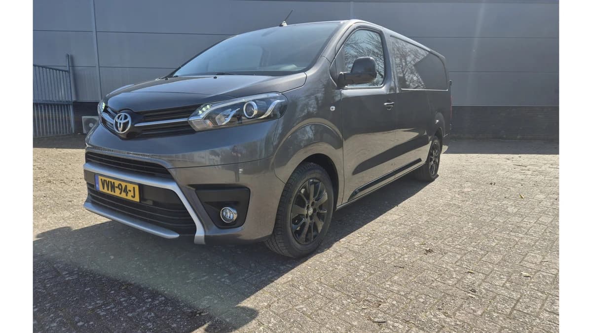 Toyota Proace Worker 2.0 D-4D Black Line Long — foto 1