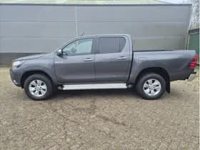 Toyota Hilux 2.4 D-4D Double Cab Professional thumbnail 2