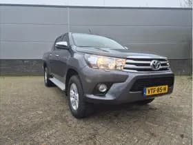 Toyota Hilux 2.4 D-4D Double Cab Professional thumbnail 5