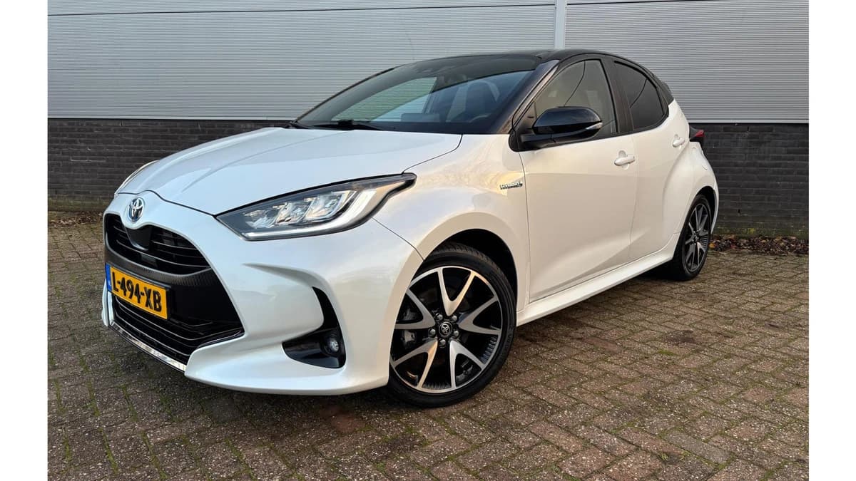 Toyota Yaris 1.5 Hybrid Executive Limited — foto 1