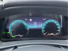 Toyota C-HR 1.8 Hybrid 140 Dynamic Demo thumbnail 3