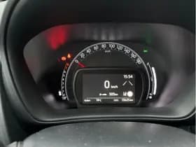 Toyota Aygo X 1.0 Vvt-I Mt Play Apple Carplay thumbnail 3