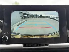 Toyota C-HR thumbnail 4