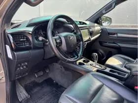 Toyota Hilux 2.8 D-4D Double Cab Invincible thumbnail 2