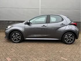 Toyota Yaris 1.5 Hybrid Dynamic thumbnail 2