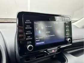 Toyota Yaris 1.5 Hybrid Dynamic thumbnail 11