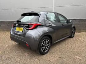 Toyota Yaris 1.5 Hybrid Dynamic thumbnail 13